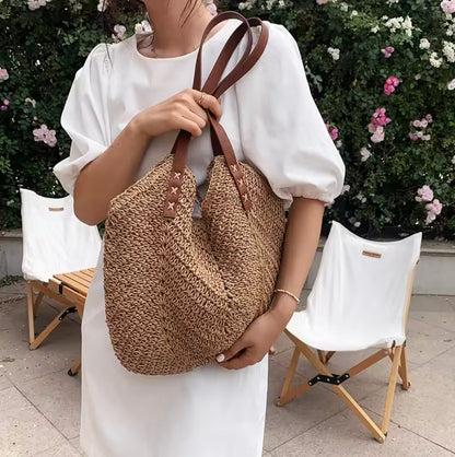 Women's Summer Bag in Woven Straw with Leather Shoulder Strap – Practical and Elegant Summer Bag for Outings and Beach