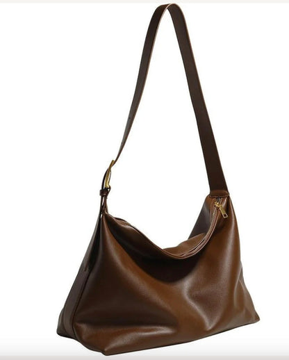 Women's Black Leather Shoulder Bag – Elegant and Practical for All Occasions, Adjustable and Spacious Design