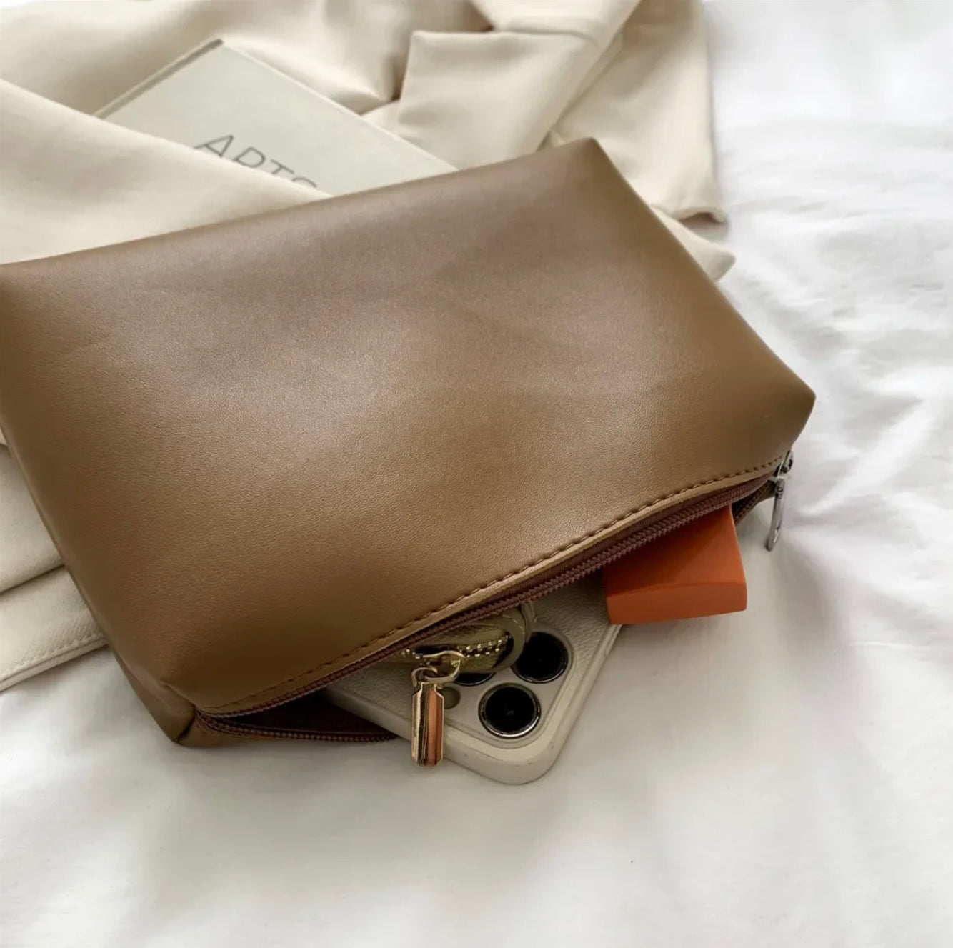 Elegant Women's Faux Leather Handbag with Adjustable Shoulder Strap – Practical and Chic Tote Bag