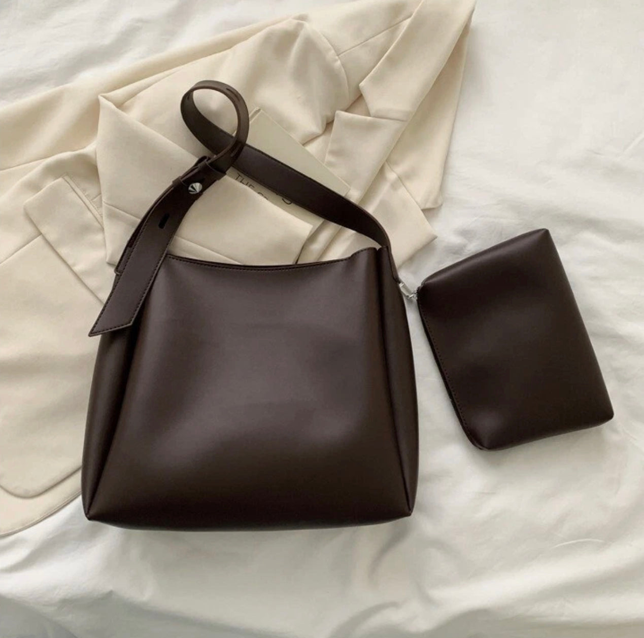 Elegant Women's Faux Leather Handbag with Adjustable Shoulder Strap – Practical and Chic Tote Bag