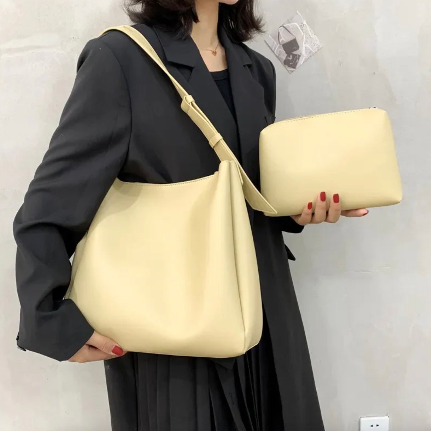 Elegant Women's Faux Leather Handbag with Adjustable Shoulder Strap – Practical and Chic Tote Bag