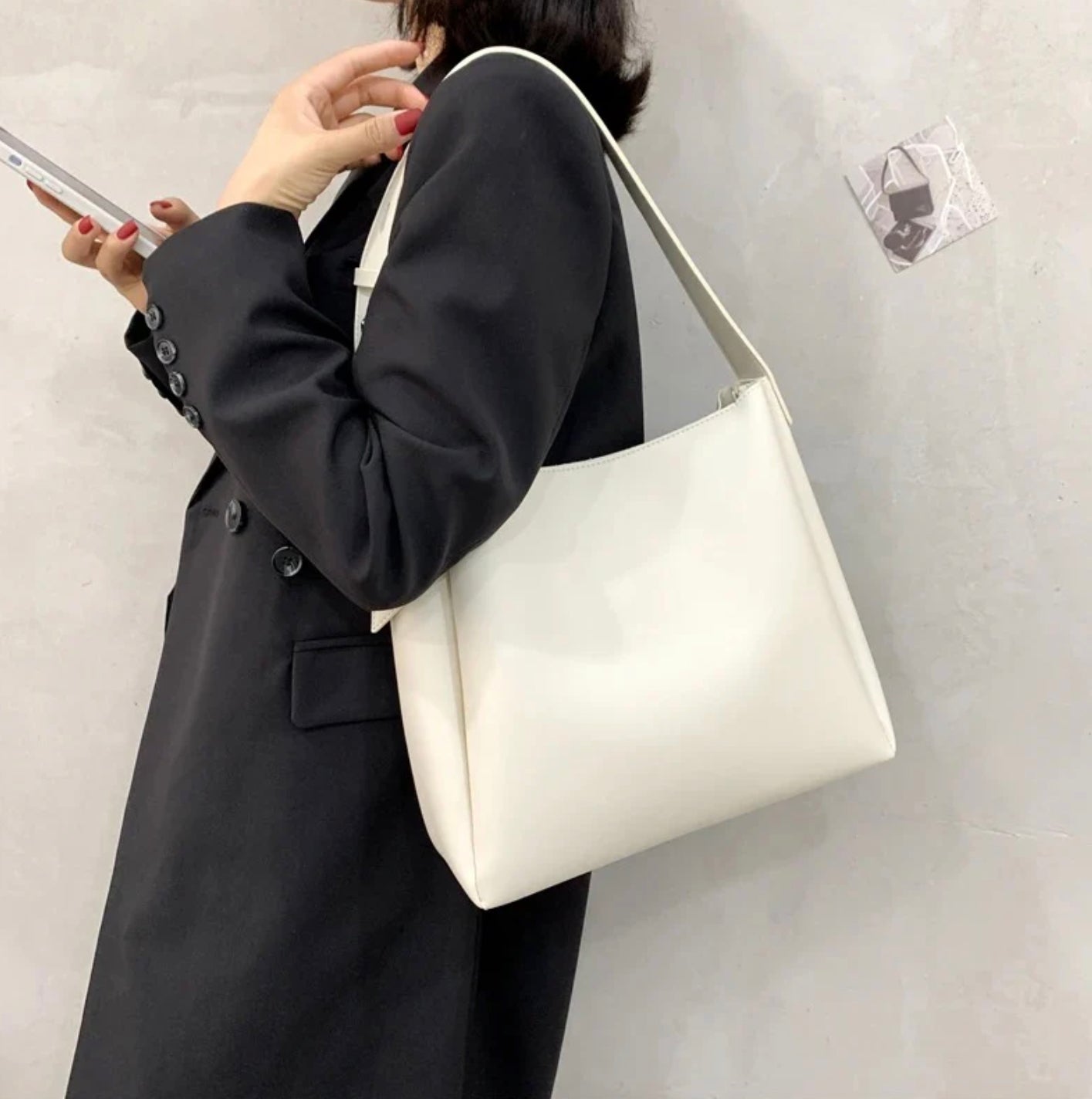 Elegant Women's Faux Leather Handbag with Adjustable Shoulder Strap – Practical and Chic Tote Bag