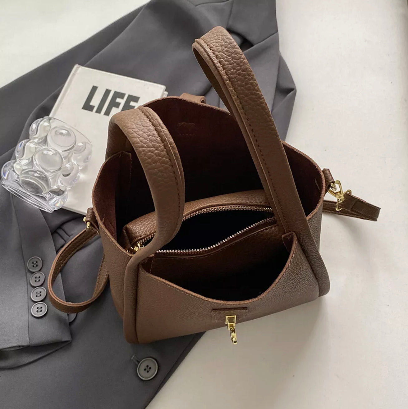 Mini Women's Crossbody Bag in Synthetic Leather – Elegant and Practical with Adjustable Strap, Ideal for Casual Outings