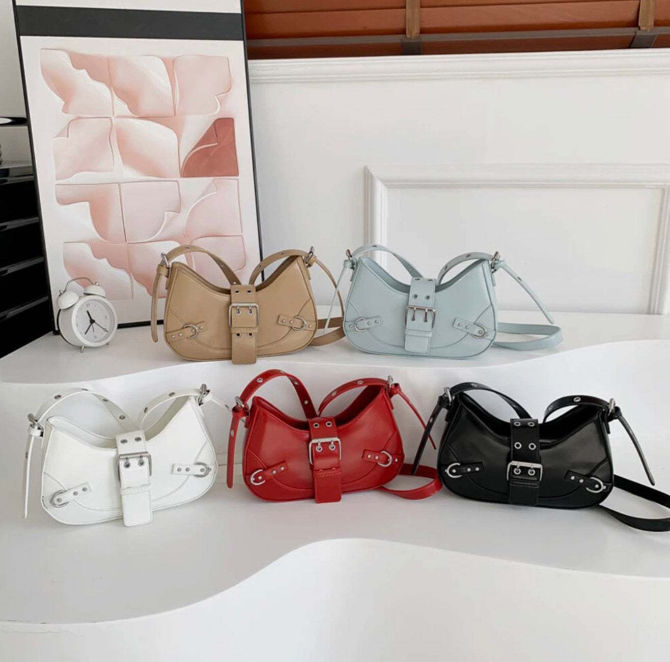 Sac à Main Glamour en Cuir pour Femme – Sac Bandoulière Élégant, 5 Couleurs Disponibles, 24x15x6 cm