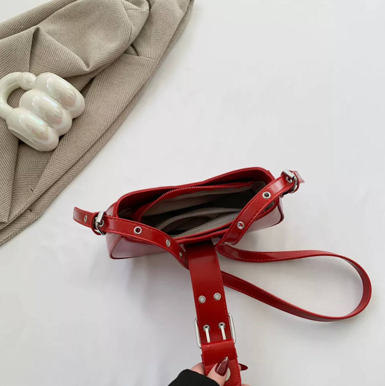 Glamorous Leather Handbag for Women – Elegant Shoulder Bag, 5 Colors Available, 24x15x6 cm