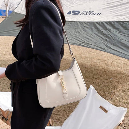 Women's Baguette Handbag in Vegetable Leather with Adjustable Shoulder Strap – Vintage Style, 26x6x22 cm