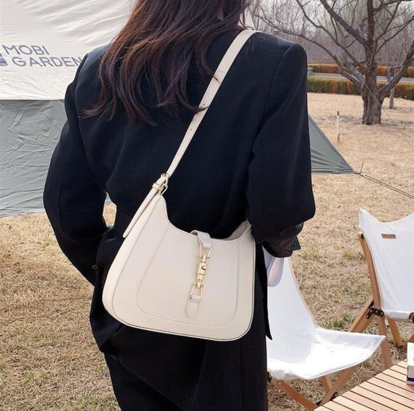 Sac à Main Baguette Femme en Cuir Végétal avec Bandoulière Réglable – Style Vintage, 26x6x22 cm