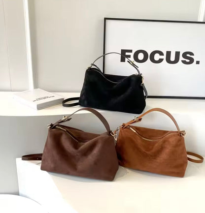 Elegant Black Leather Handbag with Adjustable Shoulder Strap – Ideal Women's Bag for Outings and Events