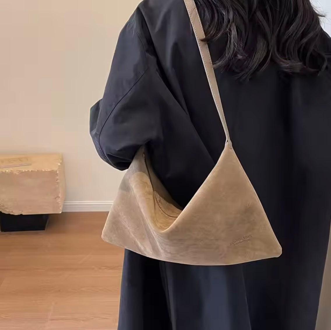 Sac à Main Femme en Cuir avec Bandoulière Ajustable – Élégant et Pratique pour Toutes Occasions