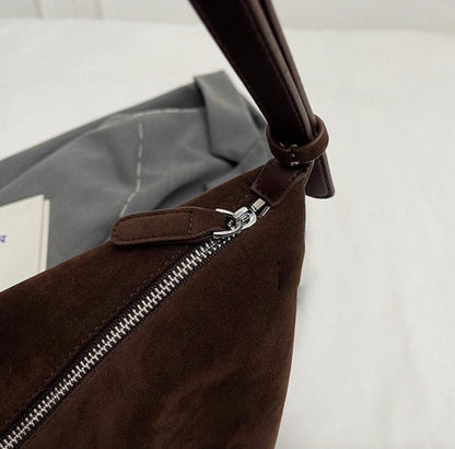 Women's Leather Handbag with Adjustable Shoulder Strap – Elegant and Practical for All Occasions