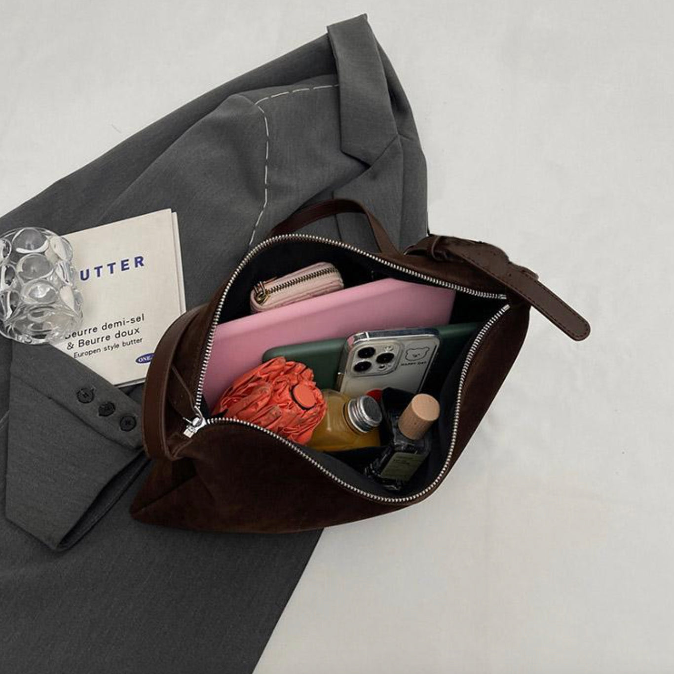 Women's Leather Handbag with Adjustable Shoulder Strap – Elegant and Practical for All Occasions