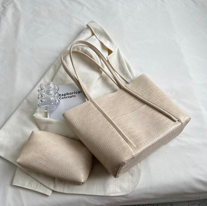 Croco Handbag for Women - Elegant and Practical, Dimensions 38x28x13 cm, Spacious Interior and Organized Compartments