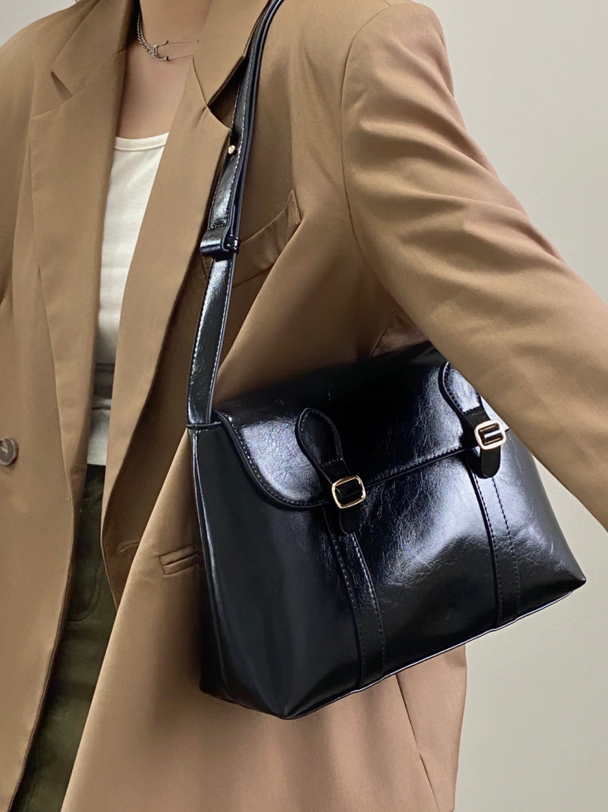 Vintage PU Leather Handbag for Women with Adjustable Shoulder Strap – 29cm x 20cm x 8cm, Elegant and Practical