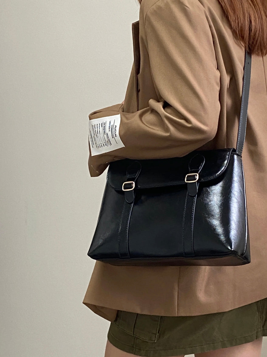 Vintage PU Leather Handbag for Women with Adjustable Shoulder Strap – 29cm x 20cm x 8cm, Elegant and Practical