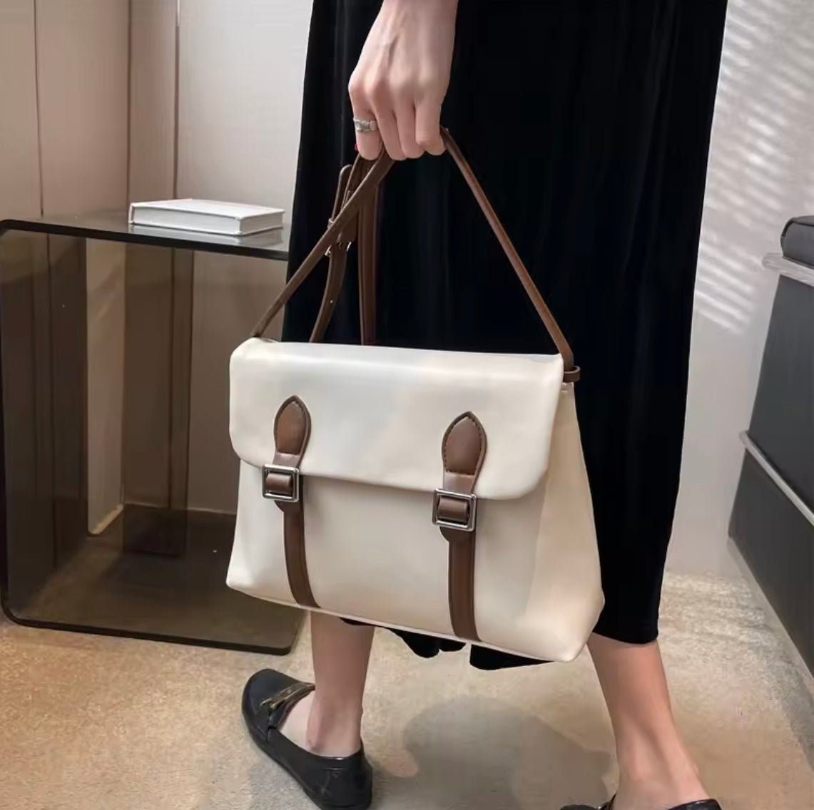 Vintage PU Leather Handbag for Women with Adjustable Shoulder Strap – 29cm x 20cm x 8cm, Elegant and Practical