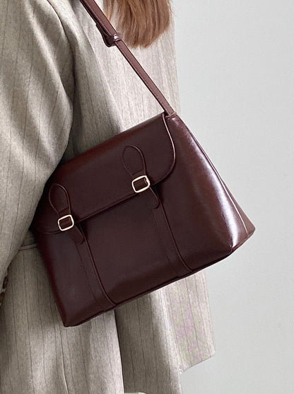 Vintage PU Leather Handbag for Women with Adjustable Shoulder Strap – 29cm x 20cm x 8cm, Elegant and Practical