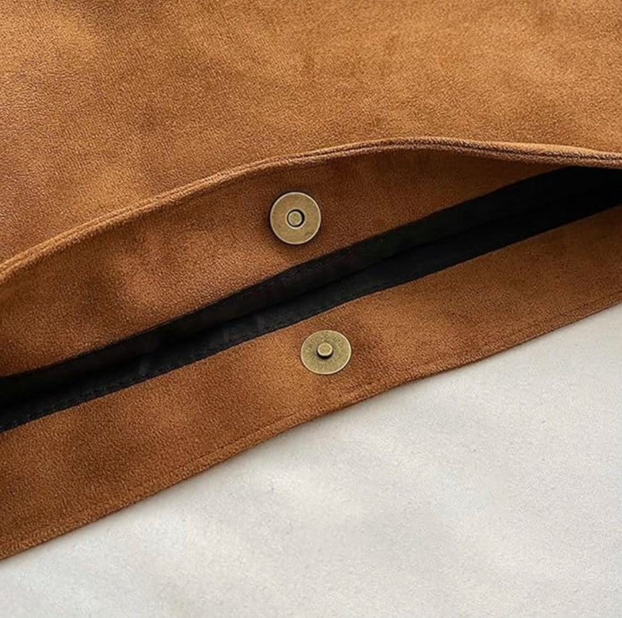 Women's leather handbag with removable shoulder strap – Elegant and practical, spacious interior, secure zipper closure