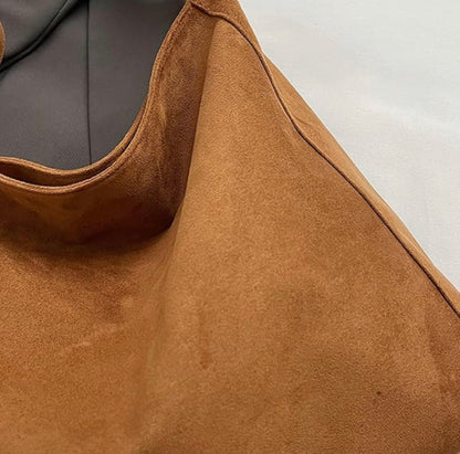 Women's leather handbag with removable shoulder strap – Elegant and practical, spacious interior, secure zipper closure