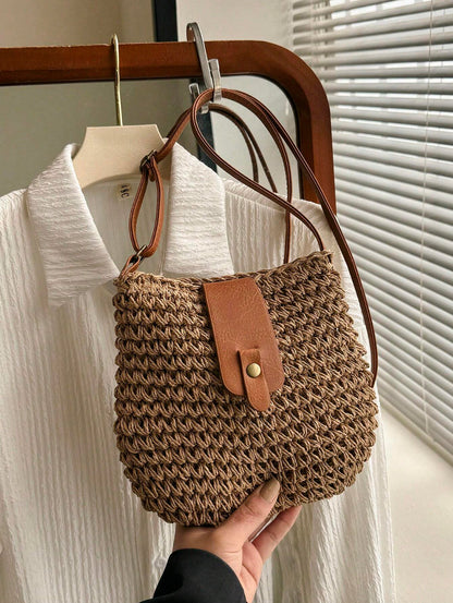 Elegant Women's Handbag with Practical Compartments in Synthetic Leather – Sophisticated Shoulder Bag Black, Beige, Red