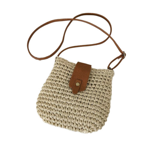 Elegant Women's Handbag with Practical Compartments in Synthetic Leather – Sophisticated Shoulder Bag Black, Beige, Red