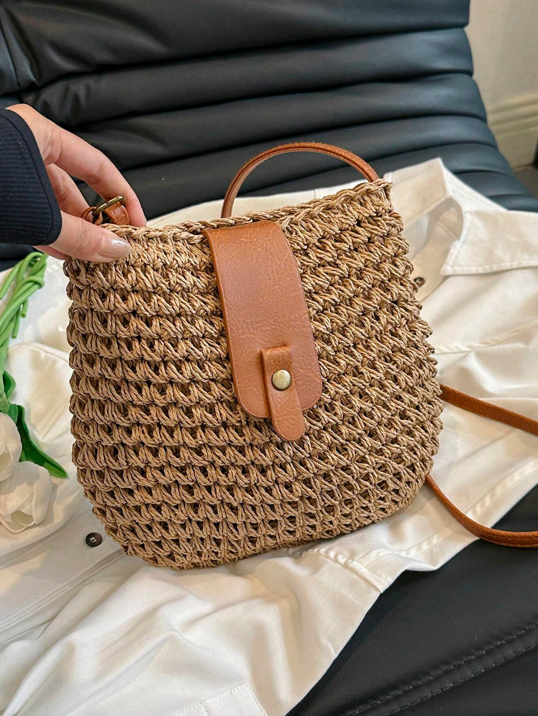 Sac à Main Élégant Femme avec Compartiments Pratiques en Cuir Synthétique – Sac Bandoulière Sophistiqué Noir, Beige, Rouge