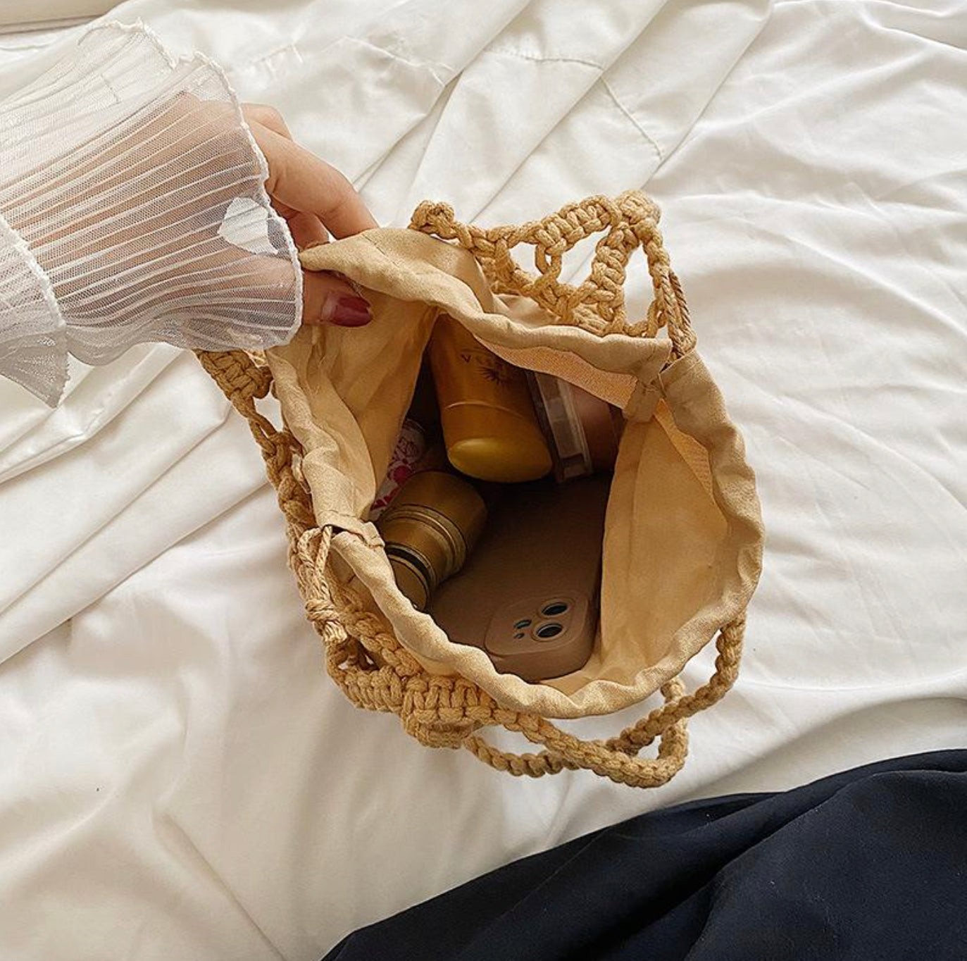 Elegant Macrame Bag - 20 cm Width, 25 cm Height, Ideal for Bohemian Style and Daily Use