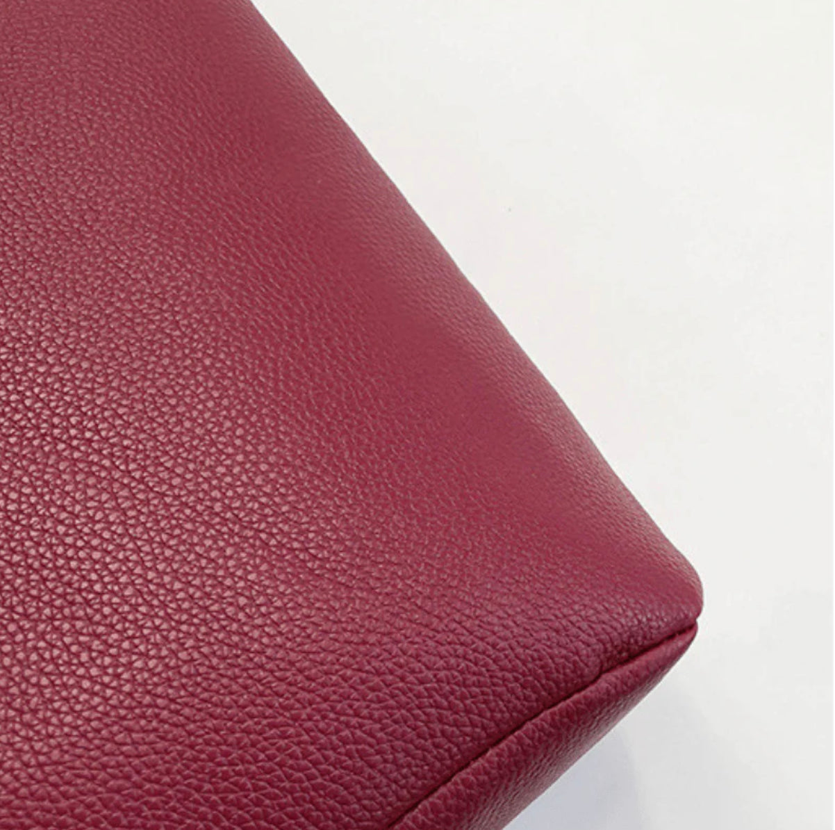 Elegant Women's Handbag in Synthetic Leather, Practical Shoulder Bag for Mother and Child – Four Pieces, Ideal for Daily Outings