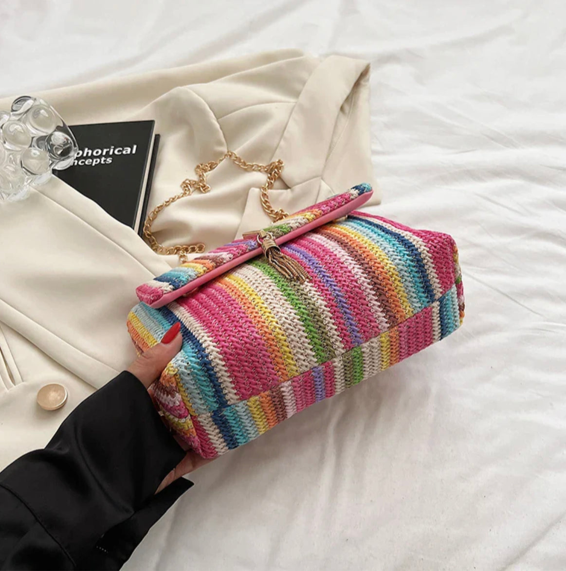 Women's Multicolor Handbag with Adjustable Strap – Dimensions 24x17x9 cm, Modern and Elegant Design