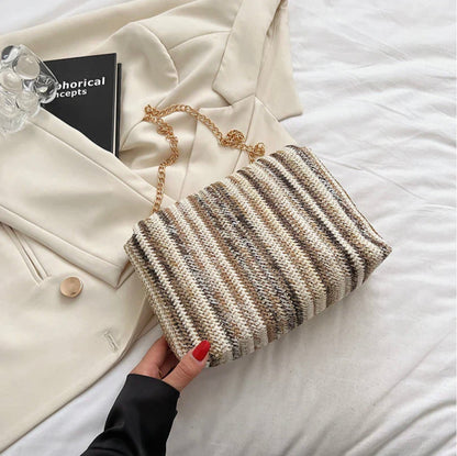 Women's Multicolor Handbag with Adjustable Strap – Dimensions 24x17x9 cm, Modern and Elegant Design