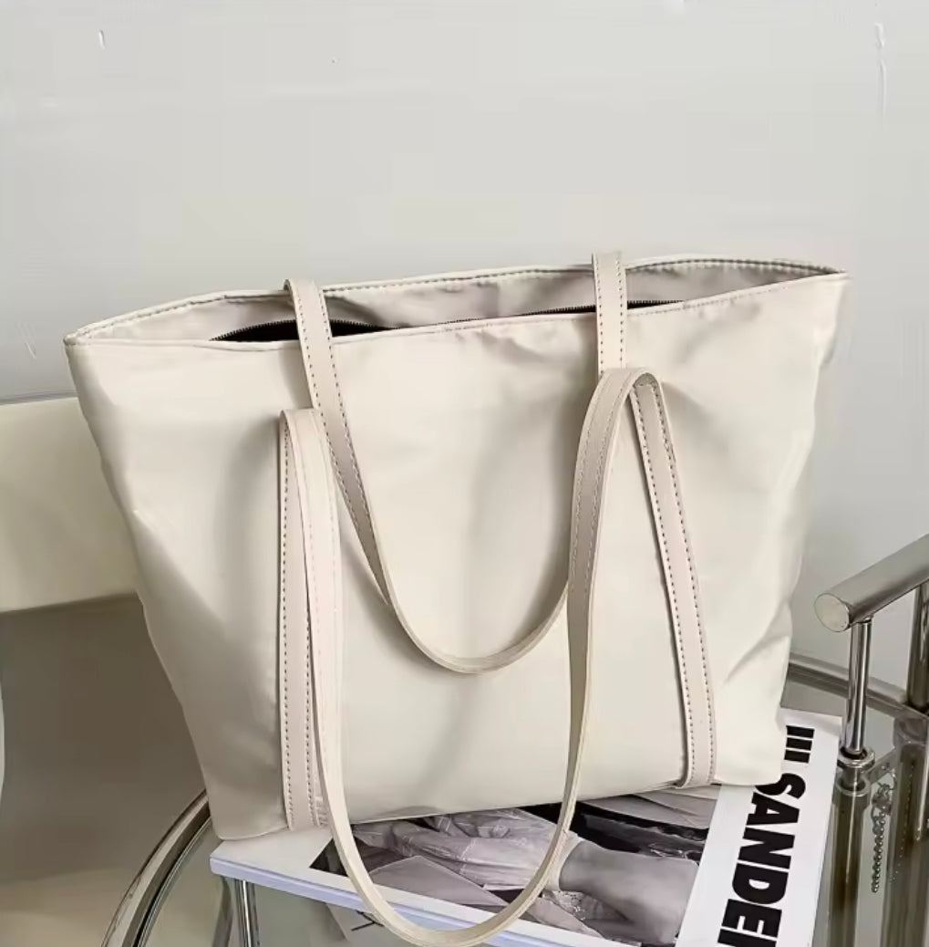 Water-Resistant Oxford Fabric Tote Bag - Large Size 39cm x 26cm x 12cm, Ideal for Daily Use and Outings