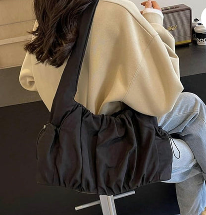 Minimalist Vegan Leather Handbag for Women – Elegant, Practical, Adjustable Shoulder Strap, Spacious Compartments