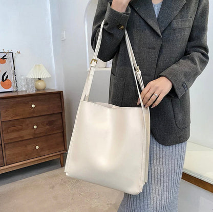 Women's Vegetable Leather Handbag – Elegant Tote Bag with Adjustable Straps and Spacious Interior