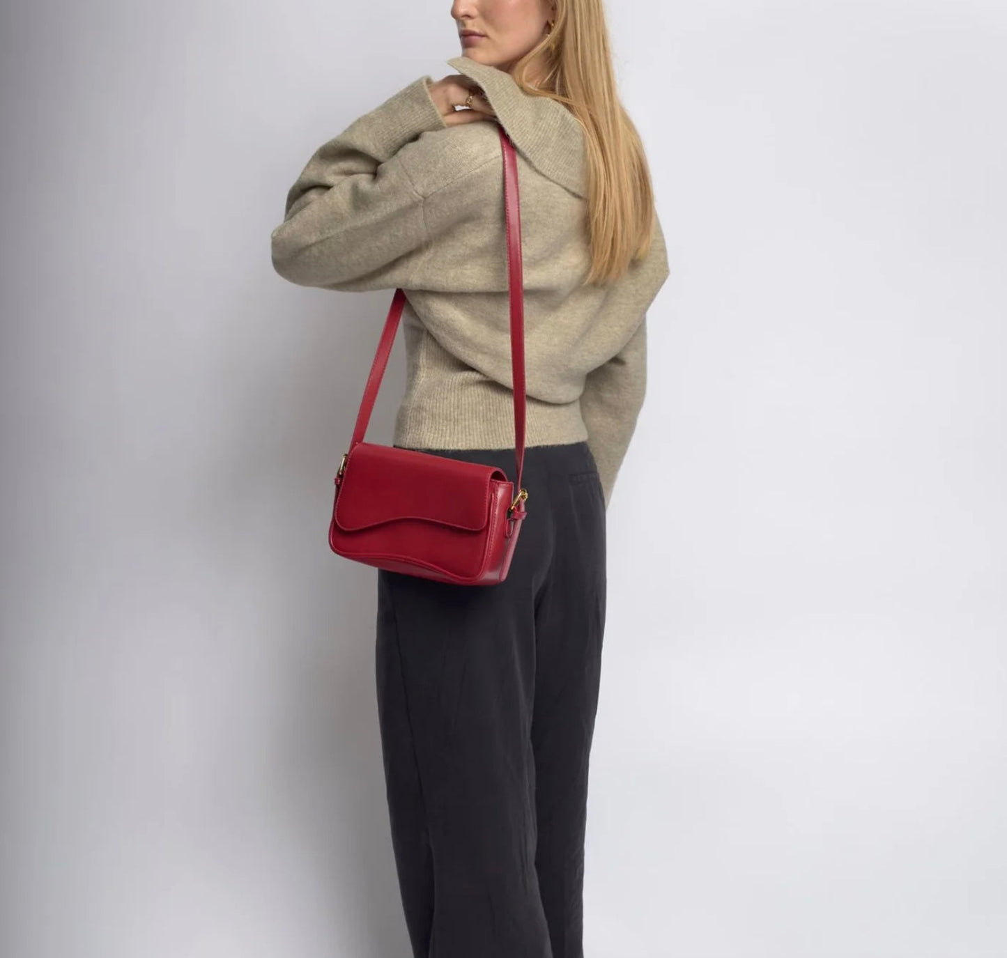 Elegant Women's Handbag with Adjustable Strap in Synthetic Leather – Practical Shoulder Bag for Daily Use