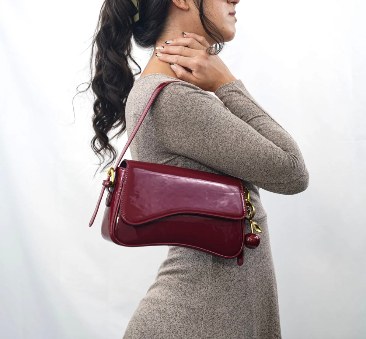 Elegant Women's Handbag with Adjustable Strap in Synthetic Leather – Practical Shoulder Bag for Daily Use