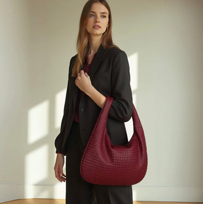 Women's Woven Leather Handbag – Elegant and Spacious with Adjustable Shoulder Strap