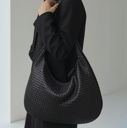 Women's Woven Leather Handbag – Elegant and Spacious with Adjustable Shoulder Strap