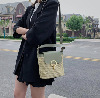 Straw Shoulder Handbag for Women – Trendy Bohemian Chic, Ideal for Summer, With Inner Pocket and Secure Closure