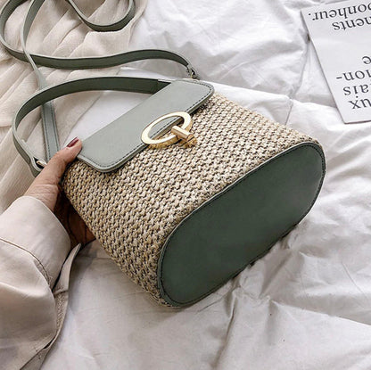 Straw Shoulder Handbag for Women – Trendy Bohemian Chic, Ideal for Summer, With Inner Pocket and Secure Closure