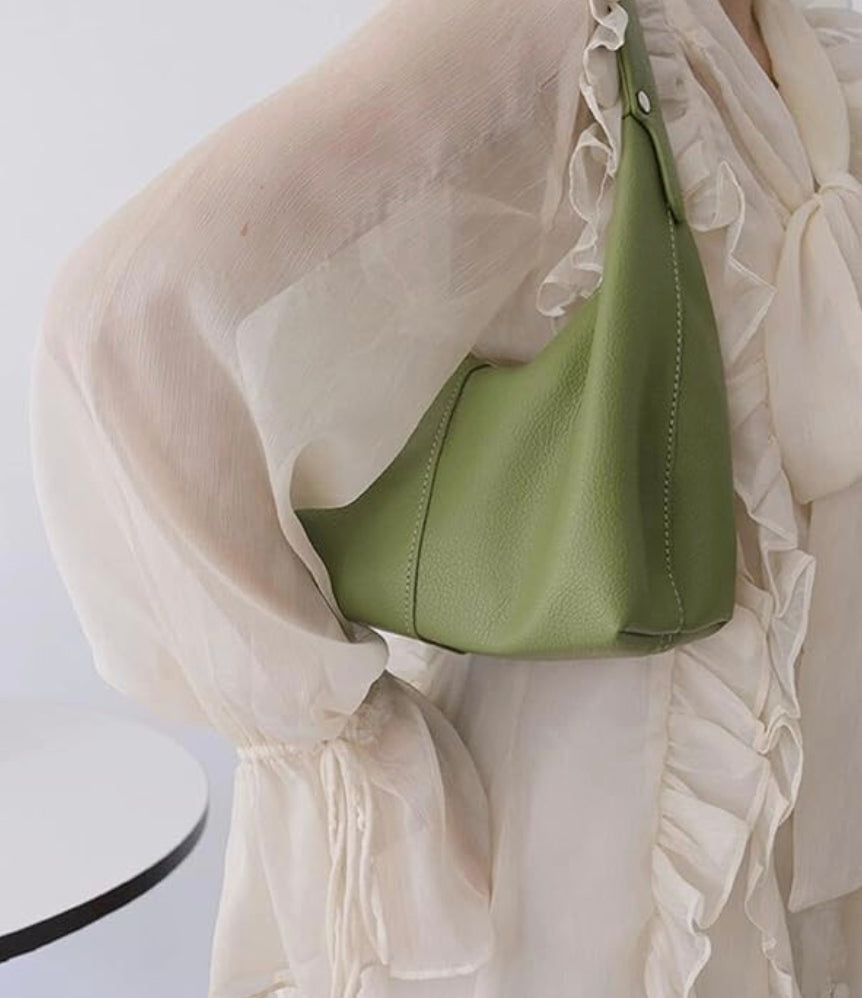 Women's Soft Leather Handbag Josephine – Elegant, Practical and Adjustable Shoulder Strap, Black or Brown