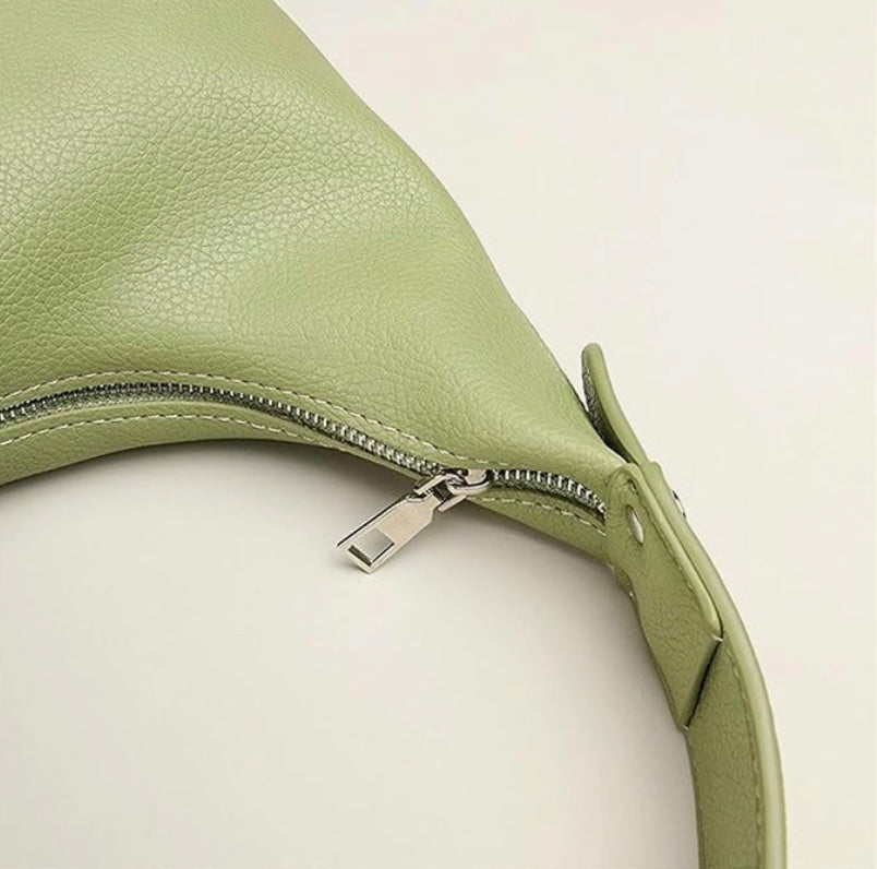 Women's Soft Leather Handbag Josephine – Elegant, Practical and Adjustable Shoulder Strap, Black or Brown