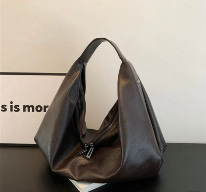 Women's handbag Pauline in PU leather with nylon lining and zippered pocket – 43 x 35 x 32 cm, elegant and practical