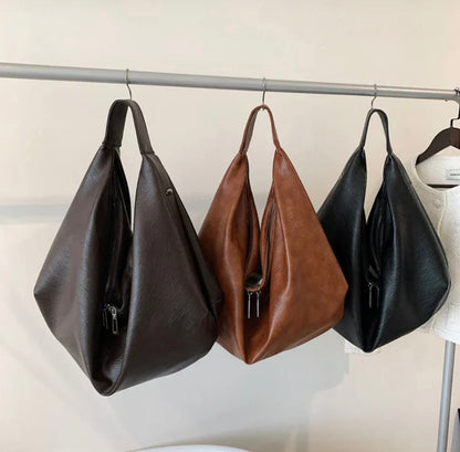 Women's handbag Pauline in PU leather with nylon lining and zippered pocket – 43 x 35 x 32 cm, elegant and practical