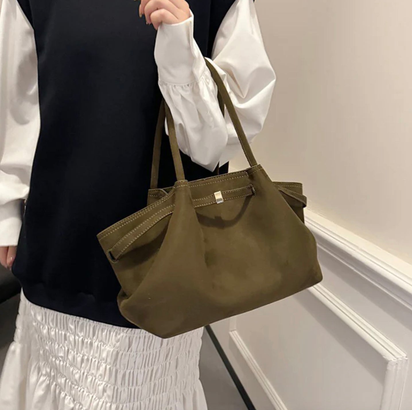 Vegan Suede Handbag for Women – Elegant, Spacious, and Durable with Adjustable Shoulder Strap