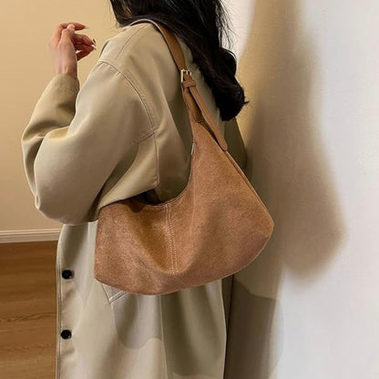 Women's Velvet Handbag with Adjustable Strap – Elegant and Versatile Hobo Bag for All Occasions