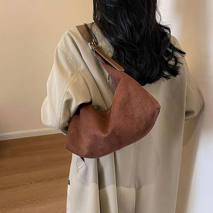 Women's Velvet Handbag with Adjustable Strap – Elegant and Versatile Hobo Bag for All Occasions