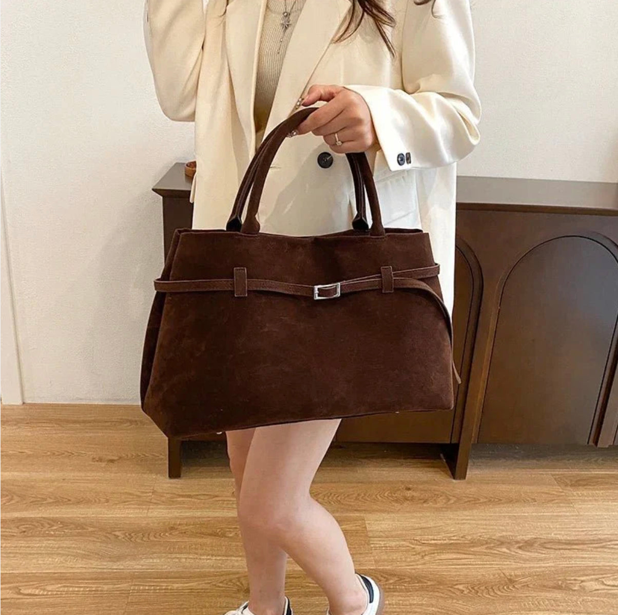Sac à Main Femme Élégant en Cuir avec Bandoulière Ajustable – Modèle Margaux Noir, Beige, Rouge