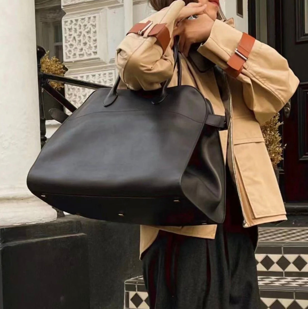Sac à Main Femme en Cuir Végan avec Bandoulières Confortables – Style Élégant et Pratique, Dimensions 38x28x23 cm