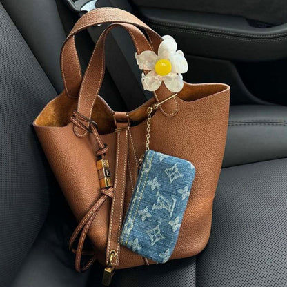 Elegant Women's Handbag in Vegan Leather with Steel Handle – Bucket Bag 16x20x19 cm