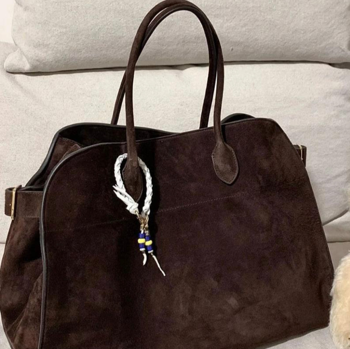 Women's Vegan Suede Leather Handbag – Elegant and Practical Shoulder Bag for Daily Use, Dimensions 38x28x23 cm