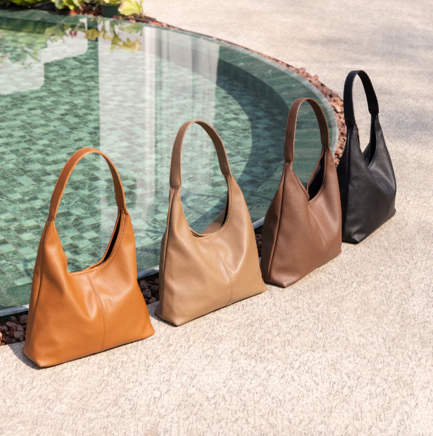 Sac à Main Hobo en Cuir Végan pour Femme avec Pochette Intérieure – Spacieux et Pratique, Idéal pour Quotidien